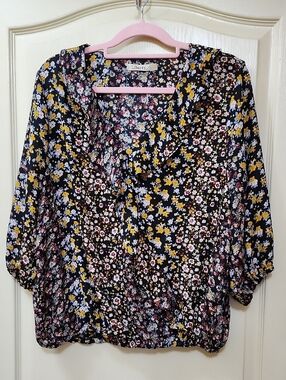 LIBERTY LOVE RUFFLED V-NECK FLORAL BLOUSE